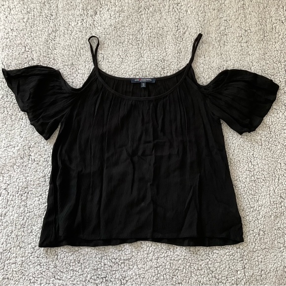 One (Heart) Clothing Womens Cold Shoulder short sleeve Top Black size Medium - Picture 2 of 10